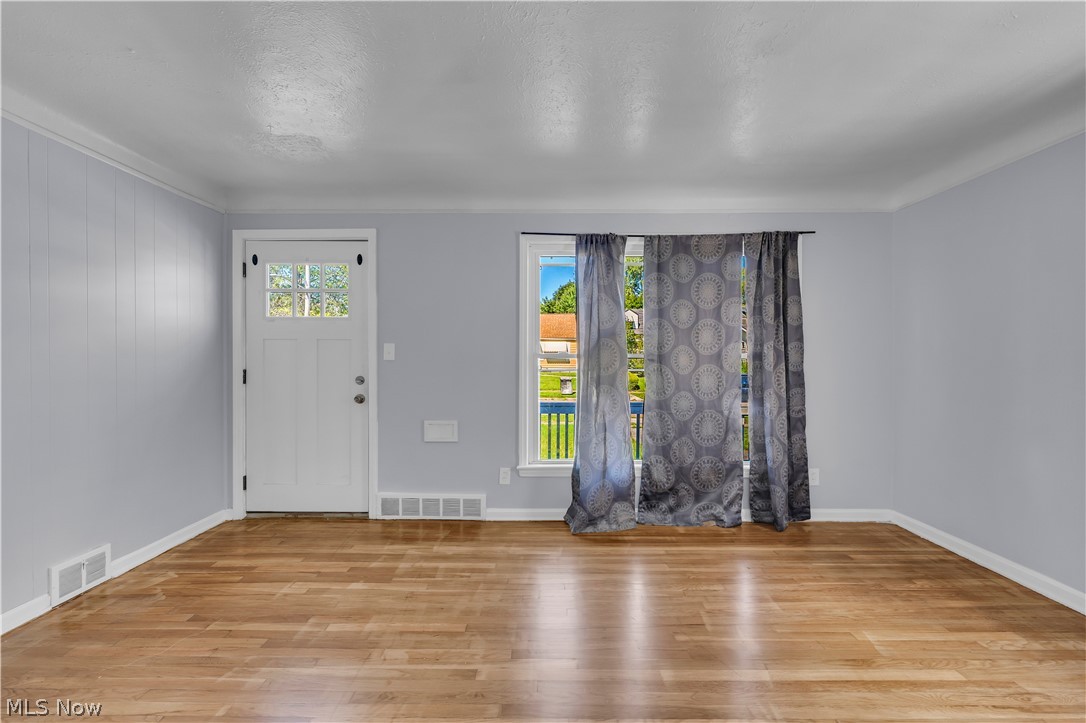 15506 Westview Avenue Cleveland OH 44128