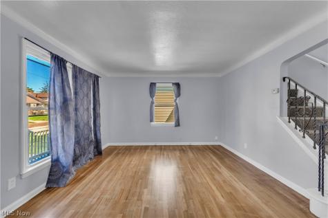 15506 Westview Avenue Cleveland OH 44128