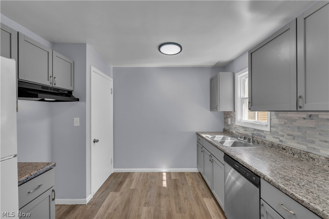 15506 Westview Avenue Cleveland OH 44128