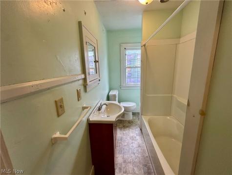 783 E Exchange Street Akron OH 44306