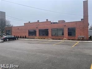 347UP Center Street Ashtabula OH 44004