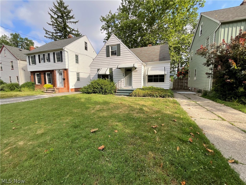 3709 Woodridge Road Cleveland Heights OH 44121