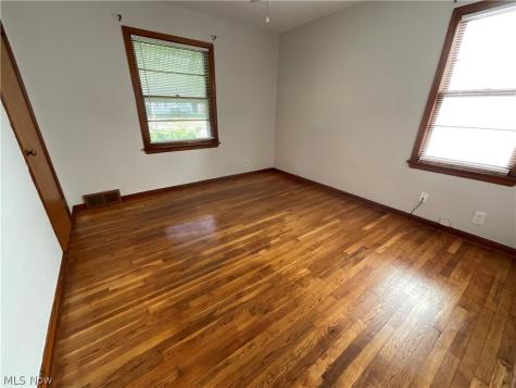3709 Woodridge Road Cleveland Heights OH 44121