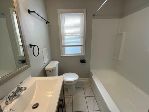 3709 Woodridge Road Cleveland Heights OH 44121
