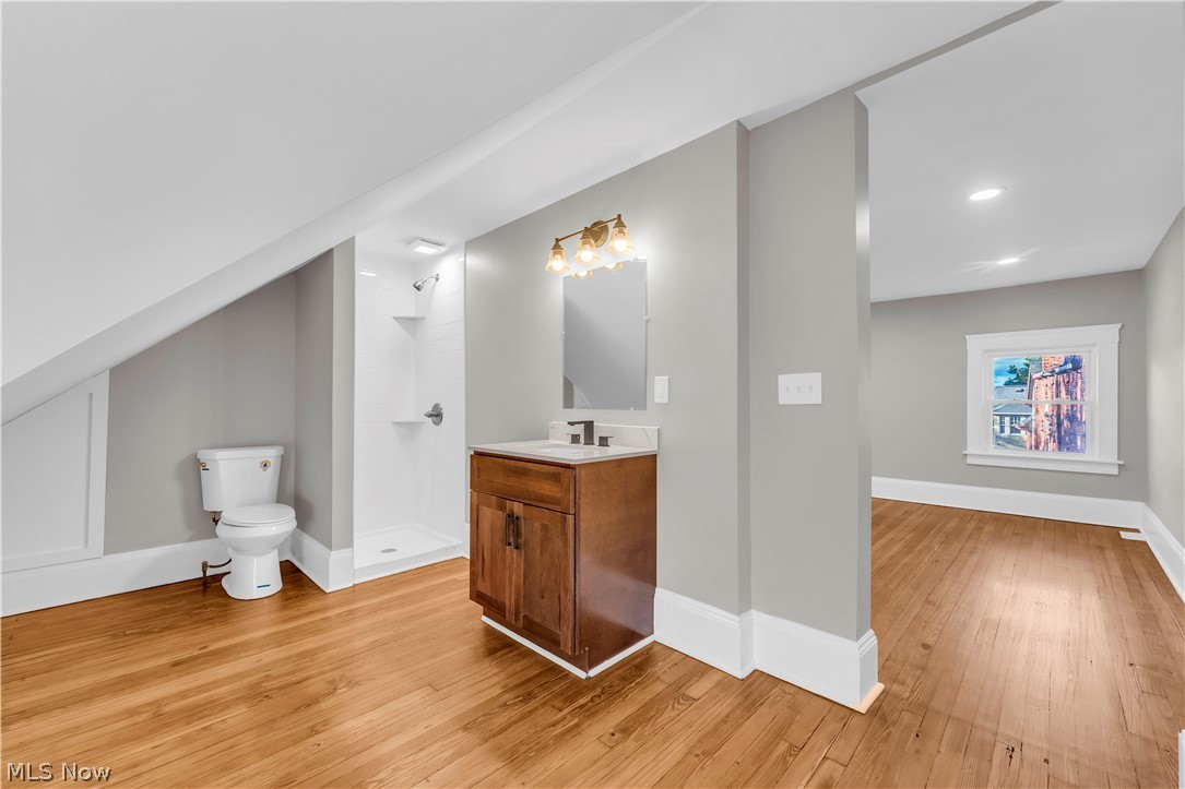 12206 Detroit Avenue Lakewood OH 44107