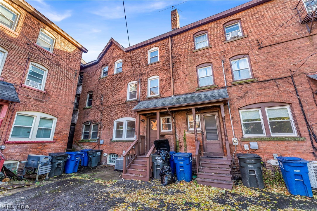 12206 Detroit Avenue Lakewood OH 44107