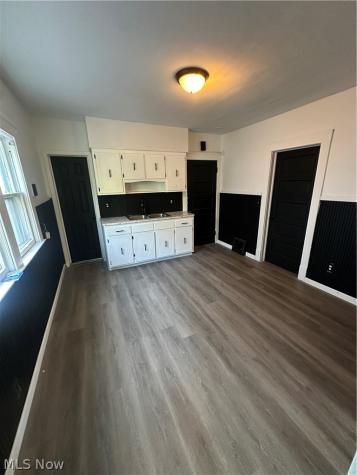 3660 E 76th Street Cleveland OH 44105