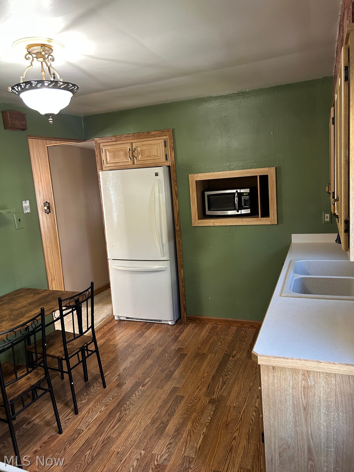1390 Iroquois Avenue Mayfield Heights OH 44124