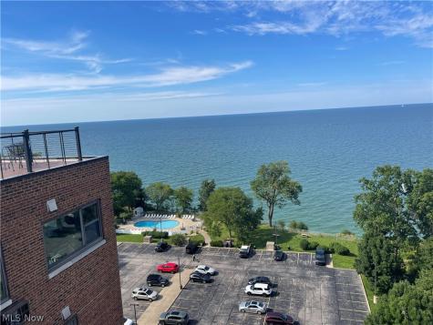 11720 Edgewater Drive Lakewood OH 44107