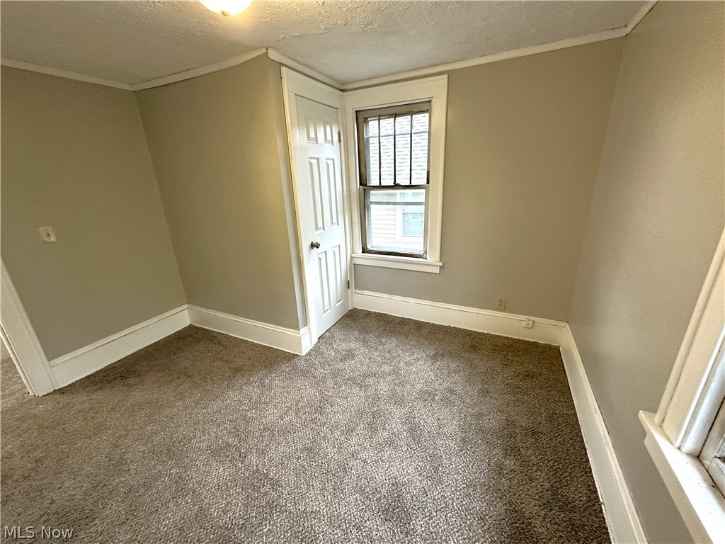 1438 Newton Street Akron OH 44305