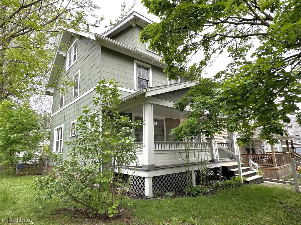 1438 Newton Street Akron OH 44305