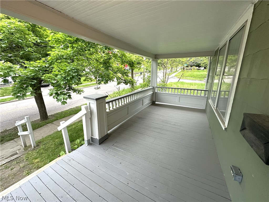 1438 Newton Street Akron OH 44305