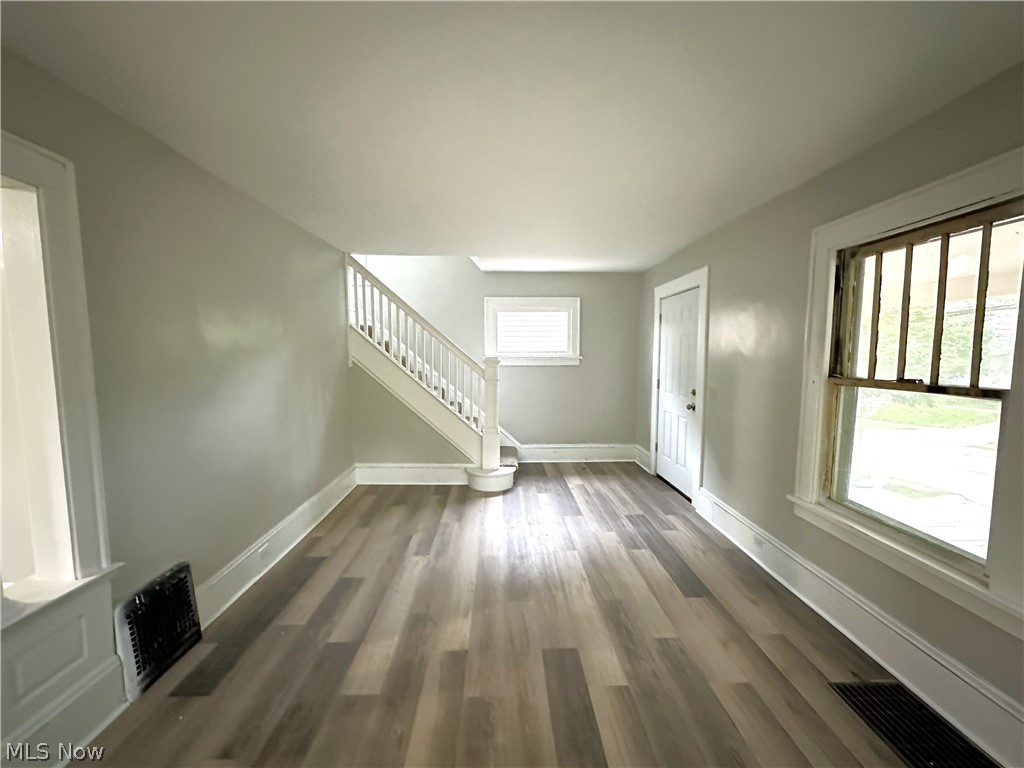 1438 Newton Street Akron OH 44305