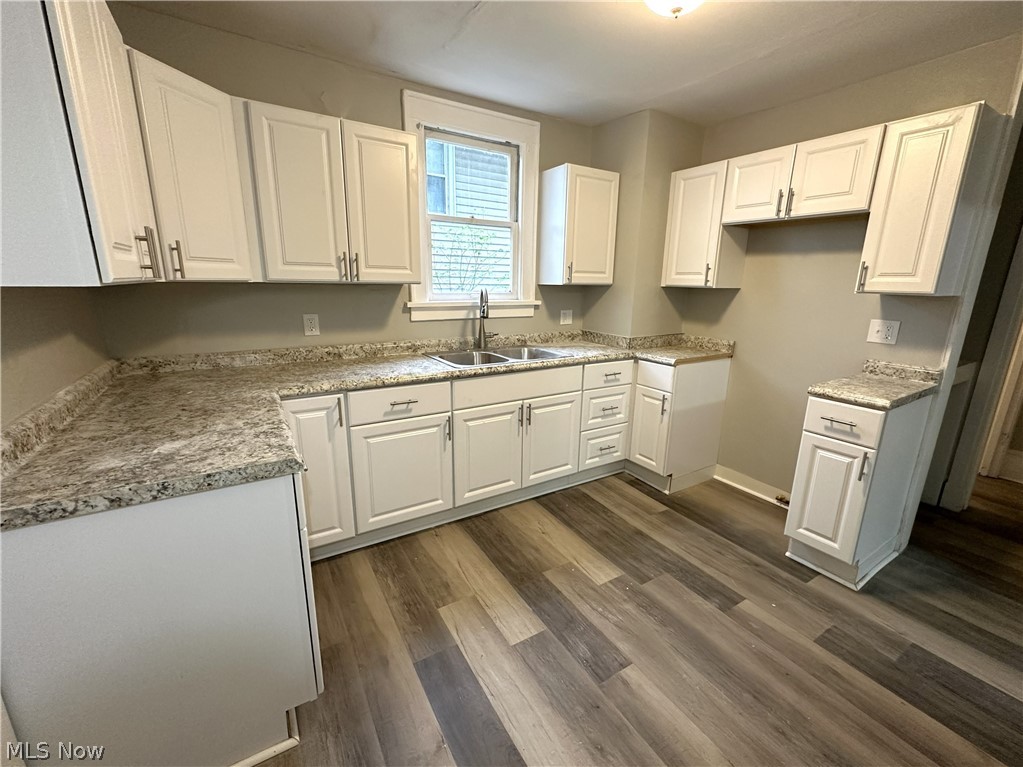1438 Newton Street Akron OH 44305