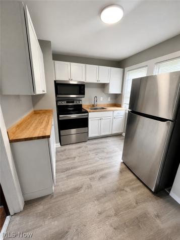 3954 E 41st Street Newburgh Heights OH 44105