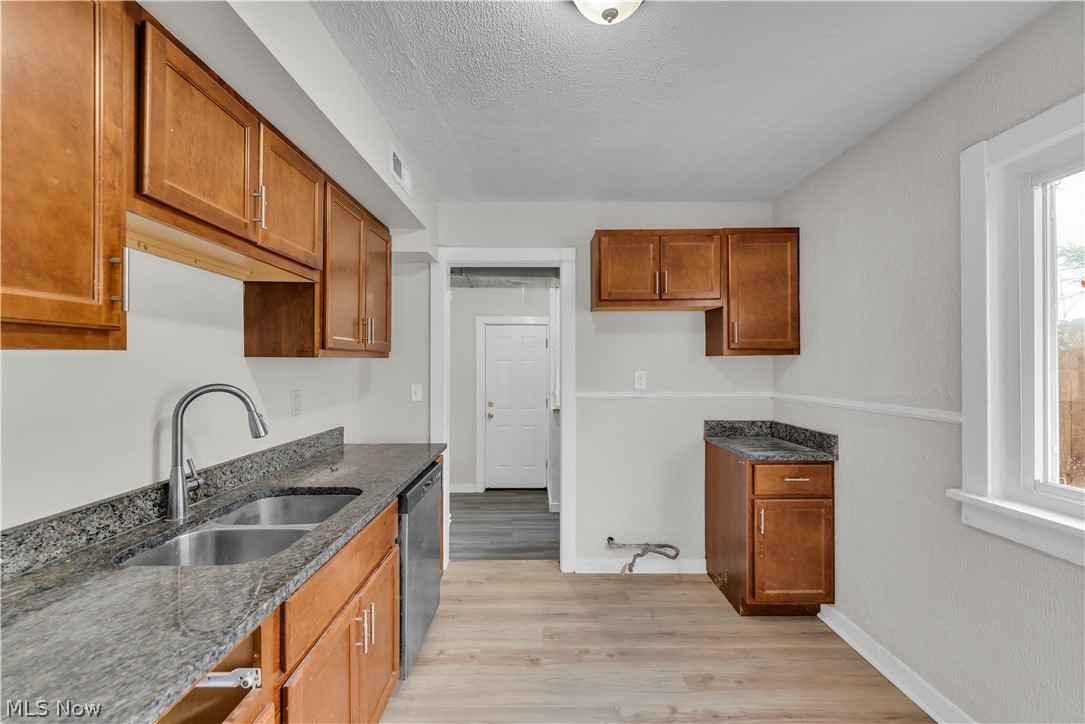 12405 Mcgowan Avenue Cleveland OH 44135