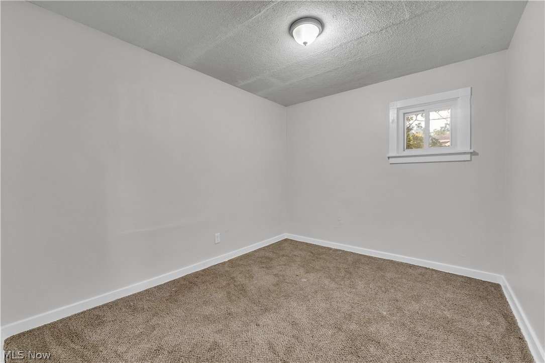 12405 Mcgowan Avenue Cleveland OH 44135