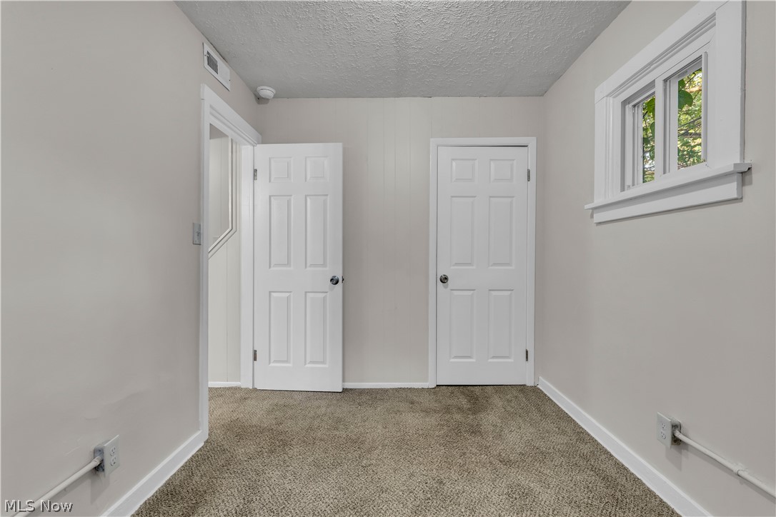 12405 Mcgowan Avenue Cleveland OH 44135