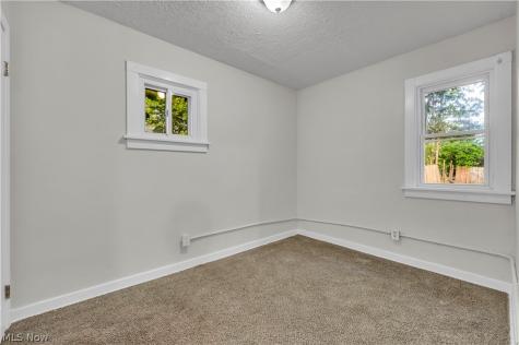 12405 Mcgowan Avenue Cleveland OH 44135