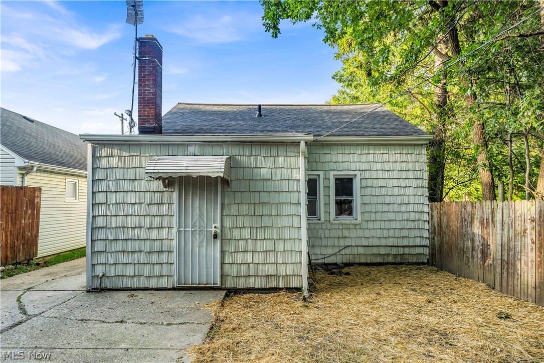 12405 Mcgowan Avenue Cleveland OH 44135