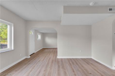 12405 Mcgowan Avenue Cleveland OH 44135