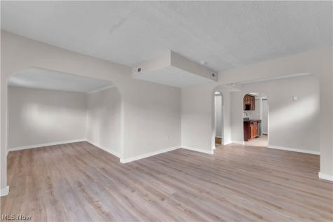 12405 Mcgowan Avenue Cleveland OH 44135