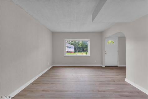 12405 Mcgowan Avenue Cleveland OH 44135