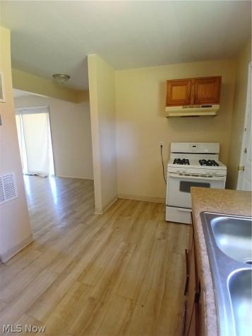 3025 1/2 Northgate Avenue Youngstown OH 44505