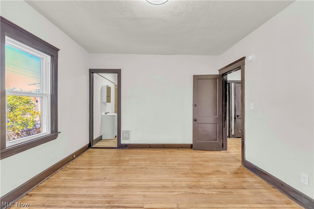 2032 W 89th Street Cleveland OH 44102