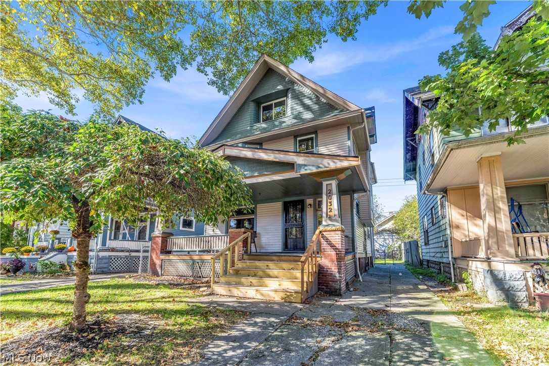 2032 W 89th Street Cleveland OH 44102