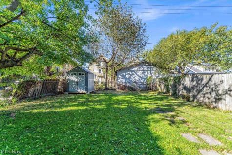 2032 W 89th Street Cleveland OH 44102