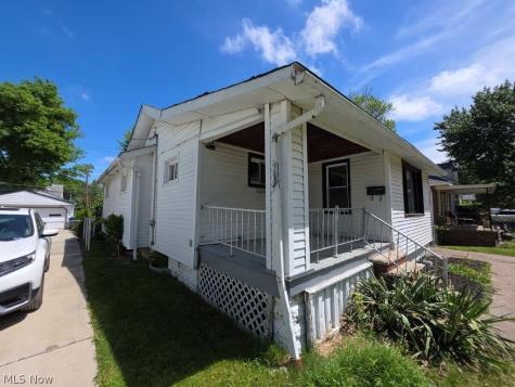 20632 Woodstock Avenue Fairview Park OH 44126