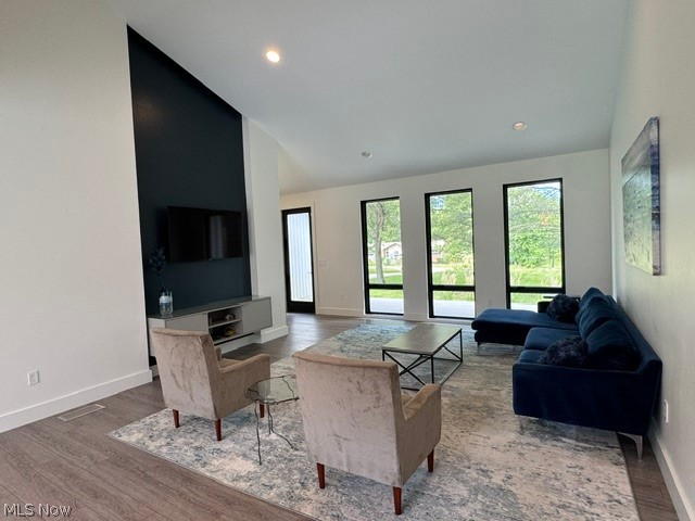 14827 Caves Road Russell OH 44072