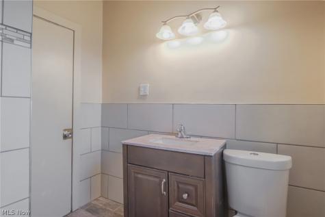 10709 Eliot Avenue Cleveland OH 44104