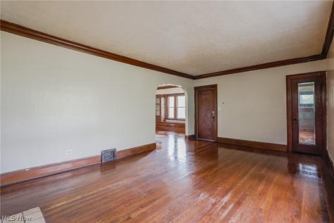 10709 Eliot Avenue Cleveland OH 44104