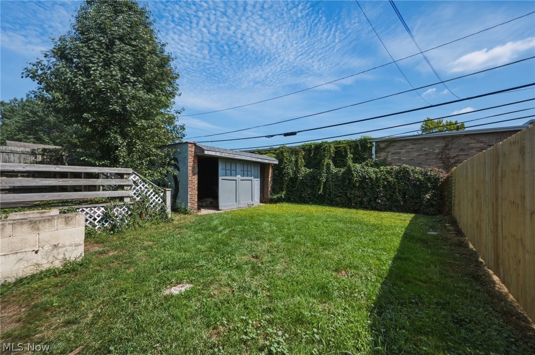 1373 Thoreau Road Lakewood OH 44107