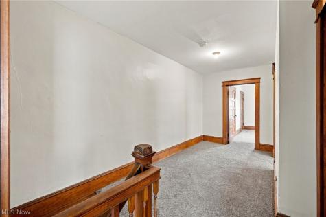 1373 Thoreau Road Lakewood OH 44107