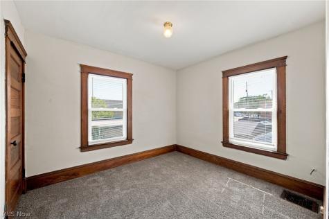 1373 Thoreau Road Lakewood OH 44107
