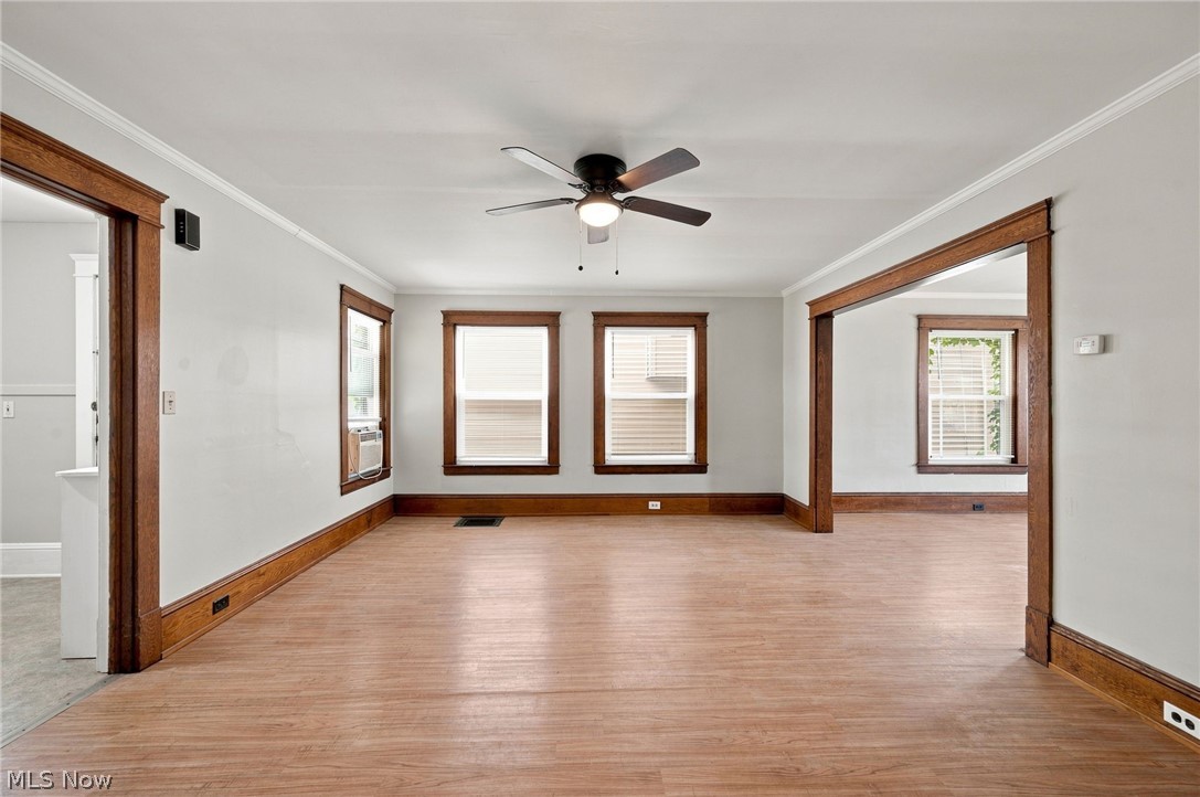 1373 Thoreau Road Lakewood OH 44107