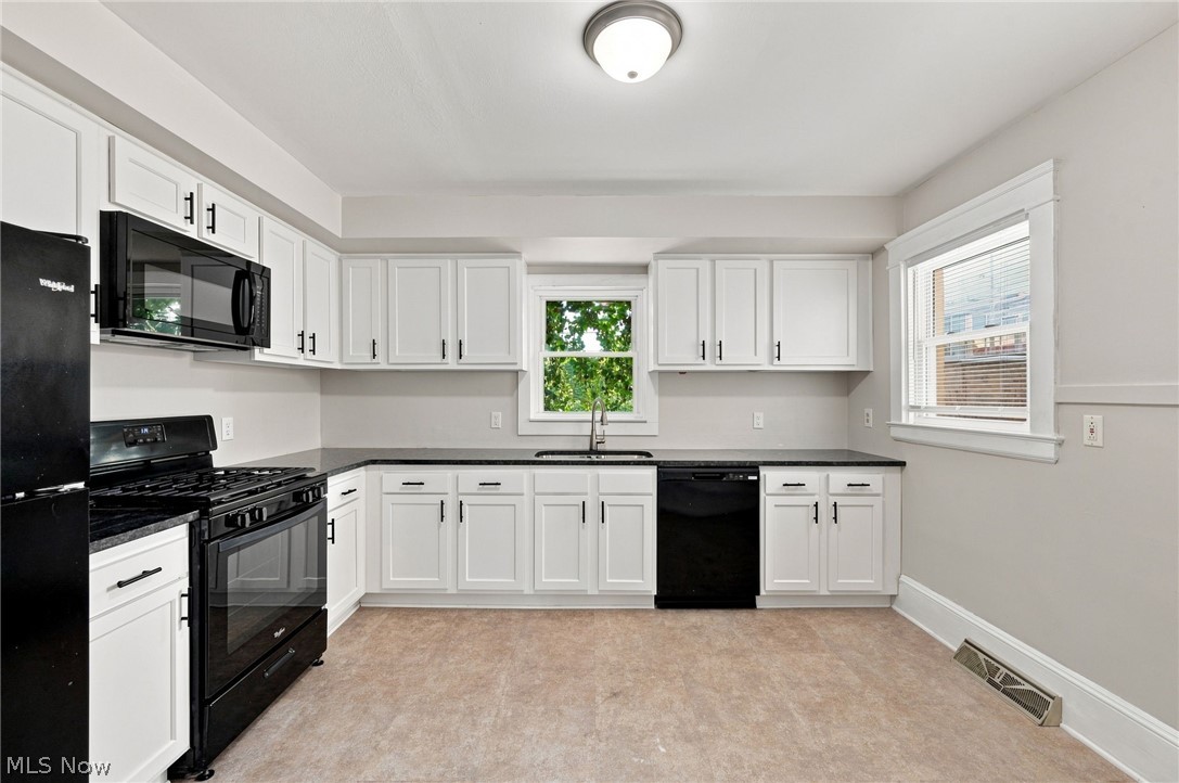 1373 Thoreau Road Lakewood OH 44107
