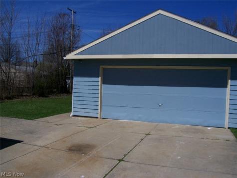 25701 Richards Avenue Euclid OH 44132