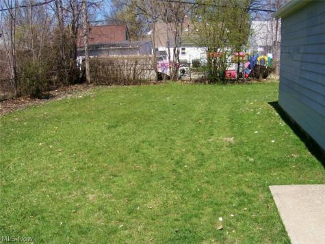 25701 Richards Avenue Euclid OH 44132