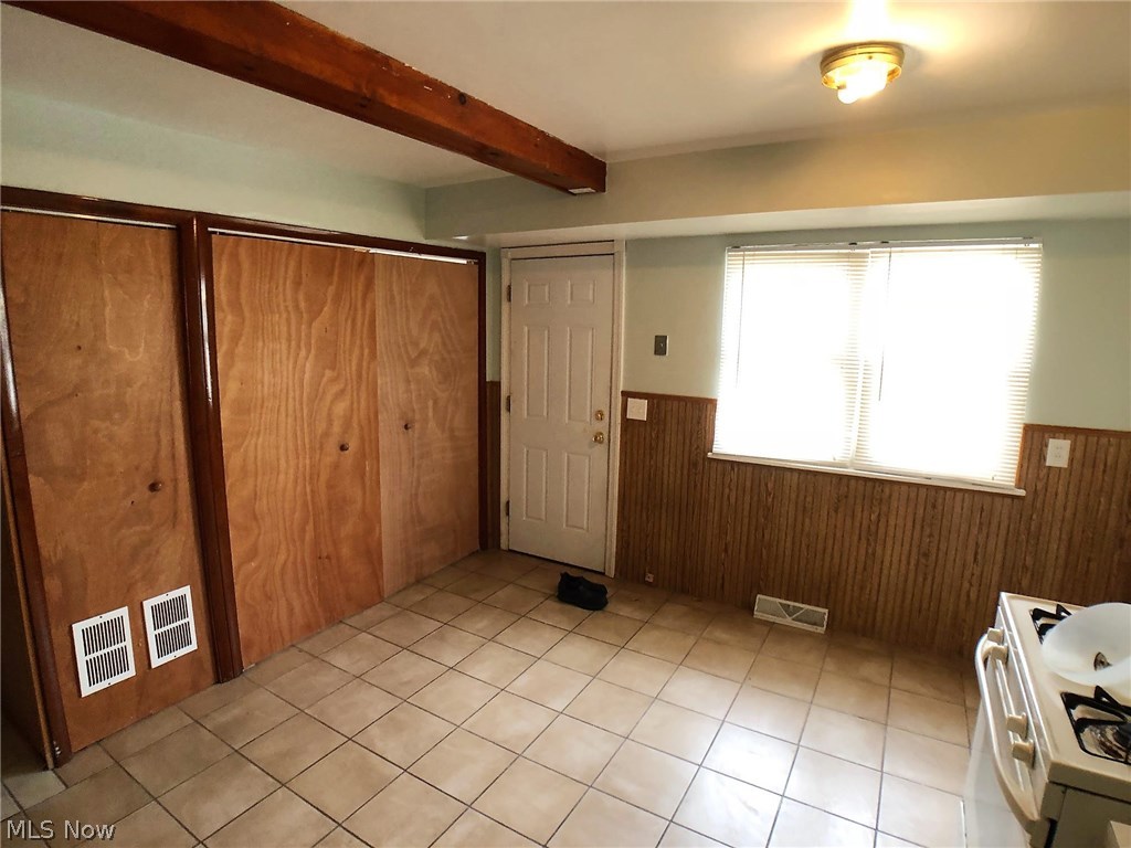 25701 Richards Avenue Euclid OH 44132