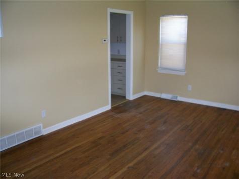 25701 Richards Avenue Euclid OH 44132