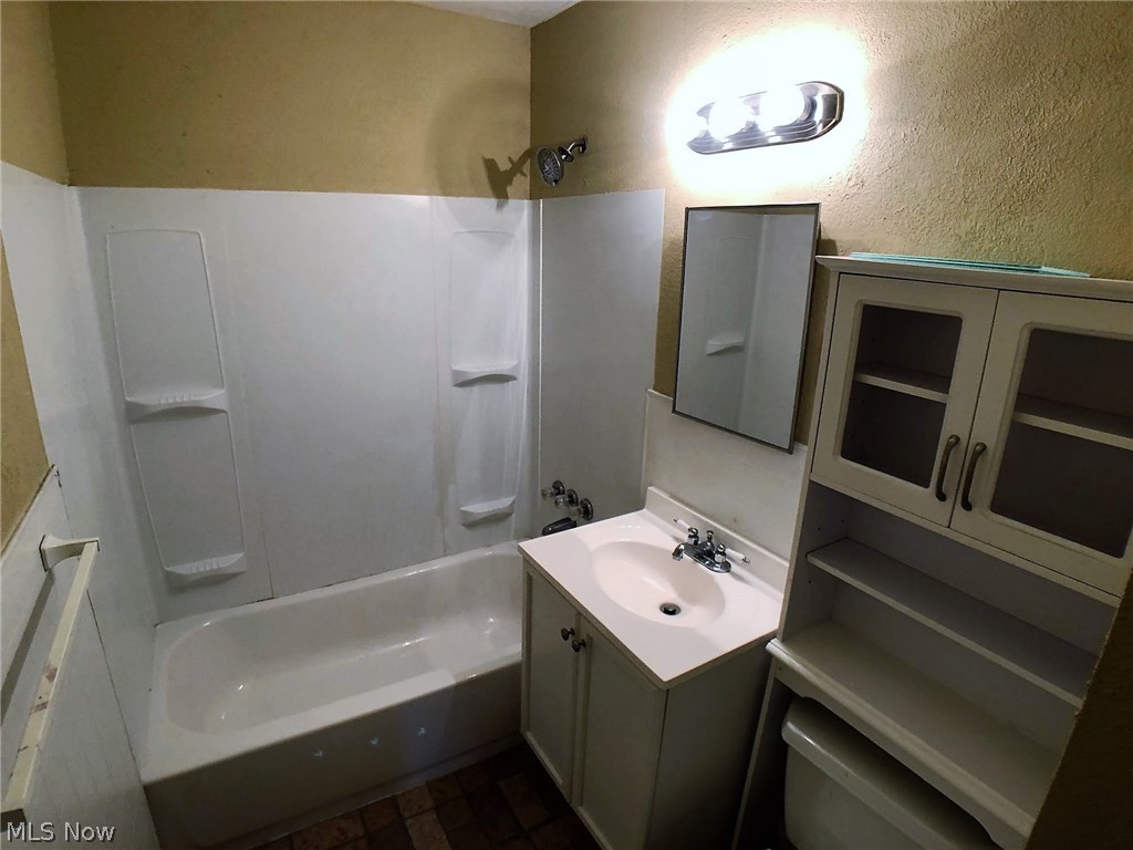 25701 Richards Avenue Euclid OH 44132