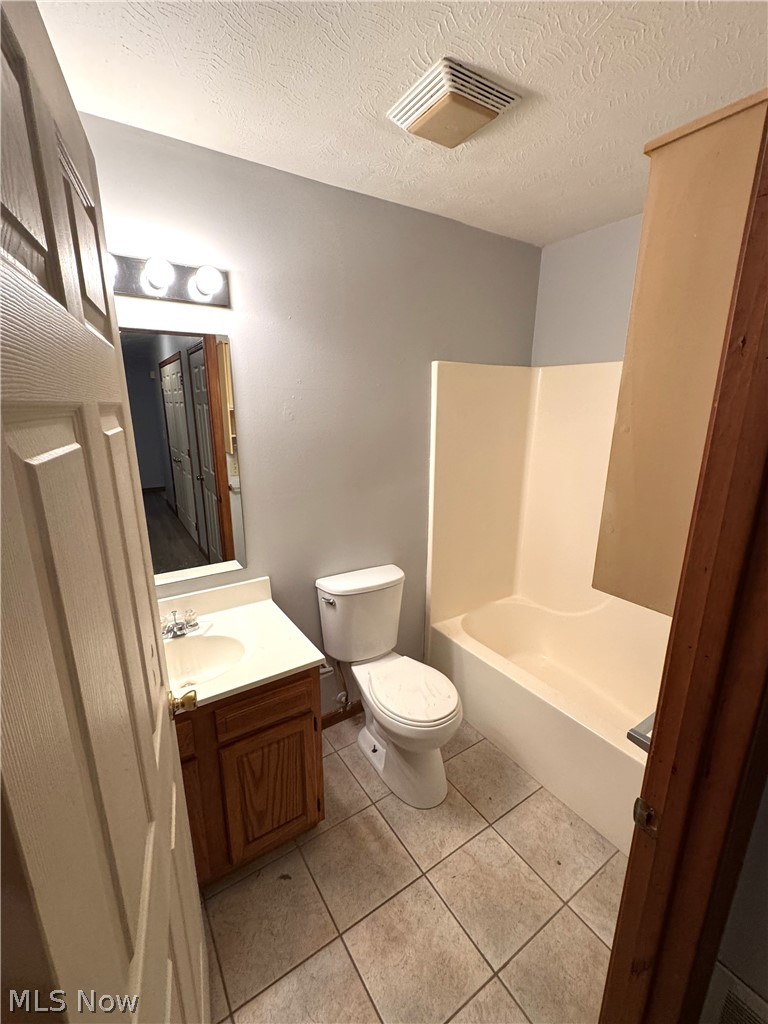 6125 Austin Lane Drive Nashport OH 43830