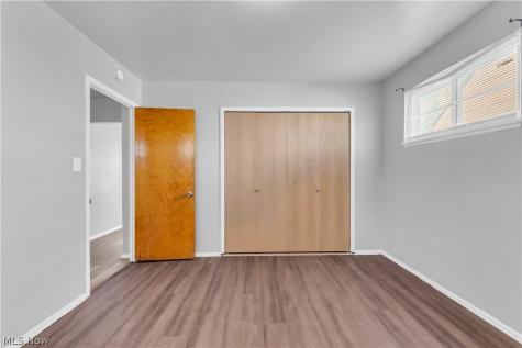 17401 Wayne Drive Cleveland OH 44128