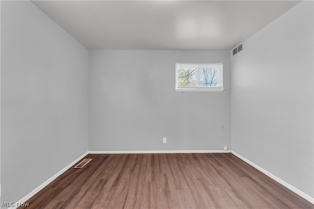 17401 Wayne Drive Cleveland OH 44128