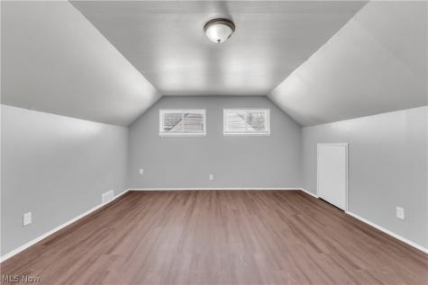17401 Wayne Drive Cleveland OH 44128