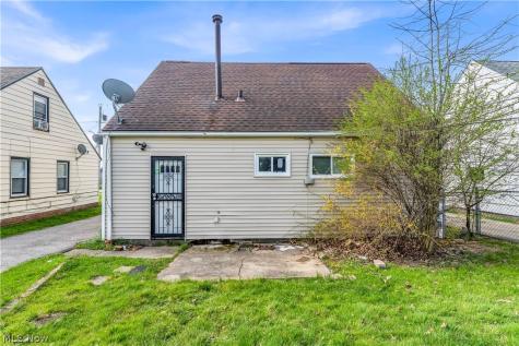 17401 Wayne Drive Cleveland OH 44128